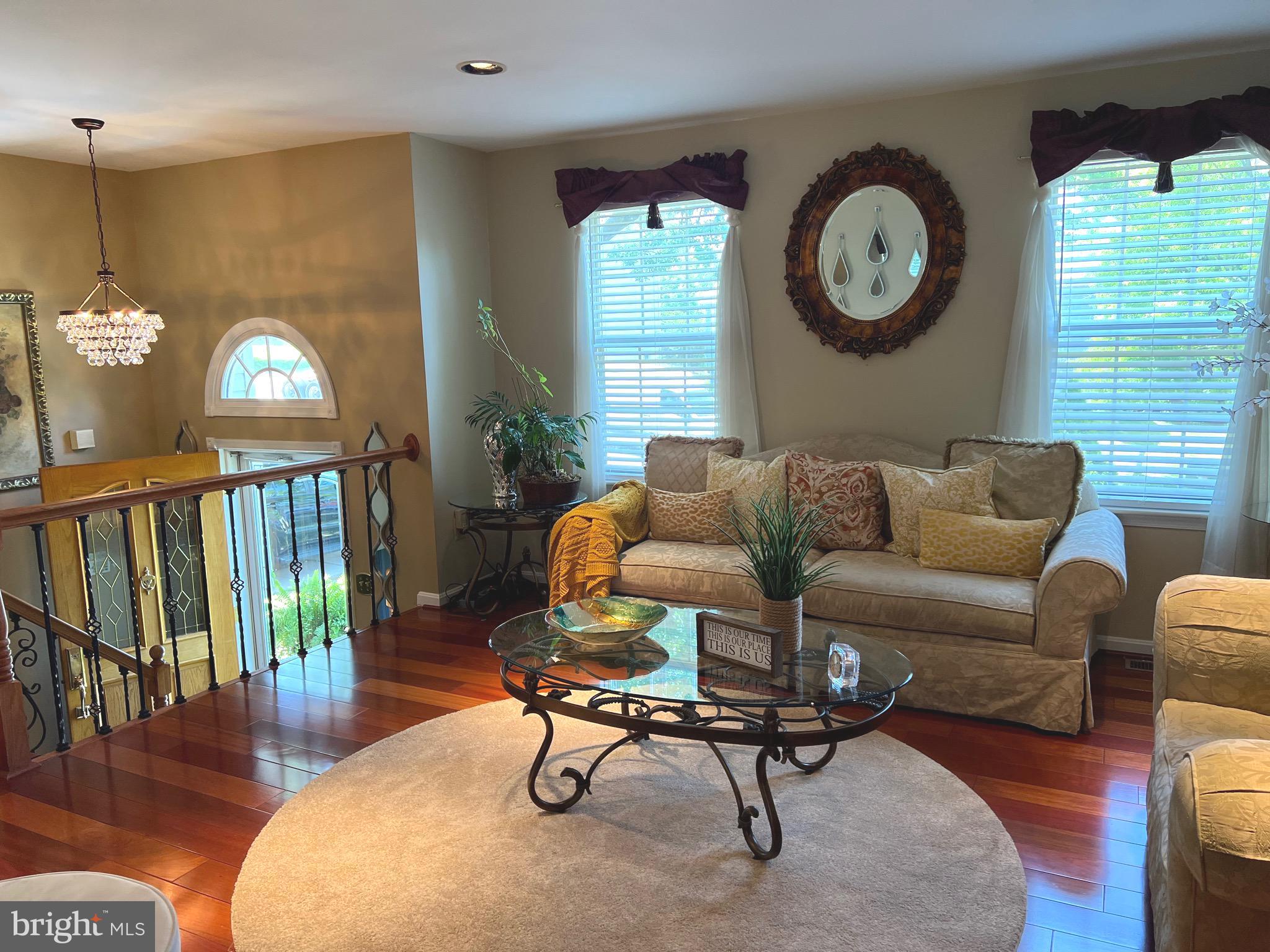 GOLDEN SPRINGS - Residential