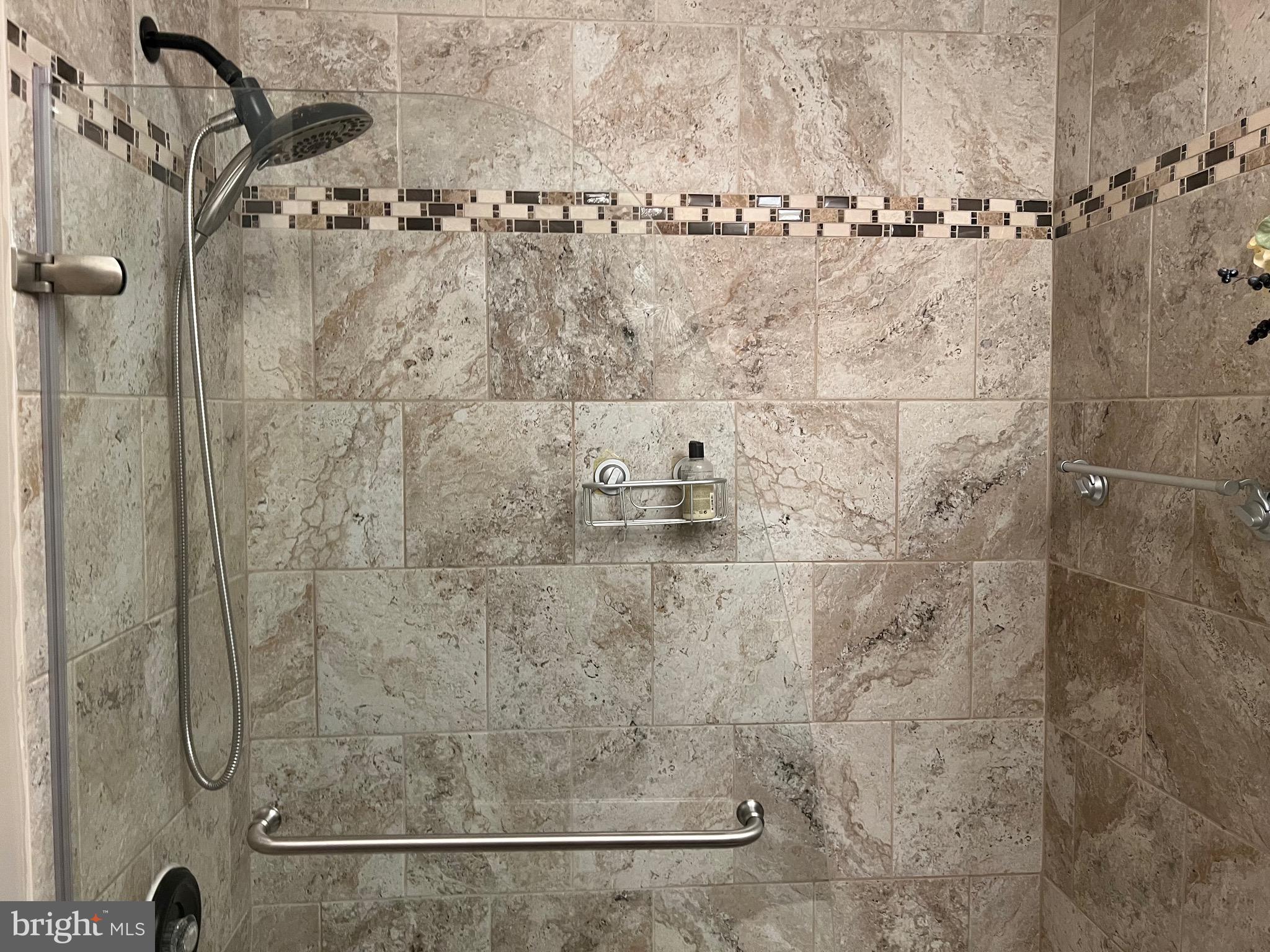 GOLDEN SPRINGS - Residential