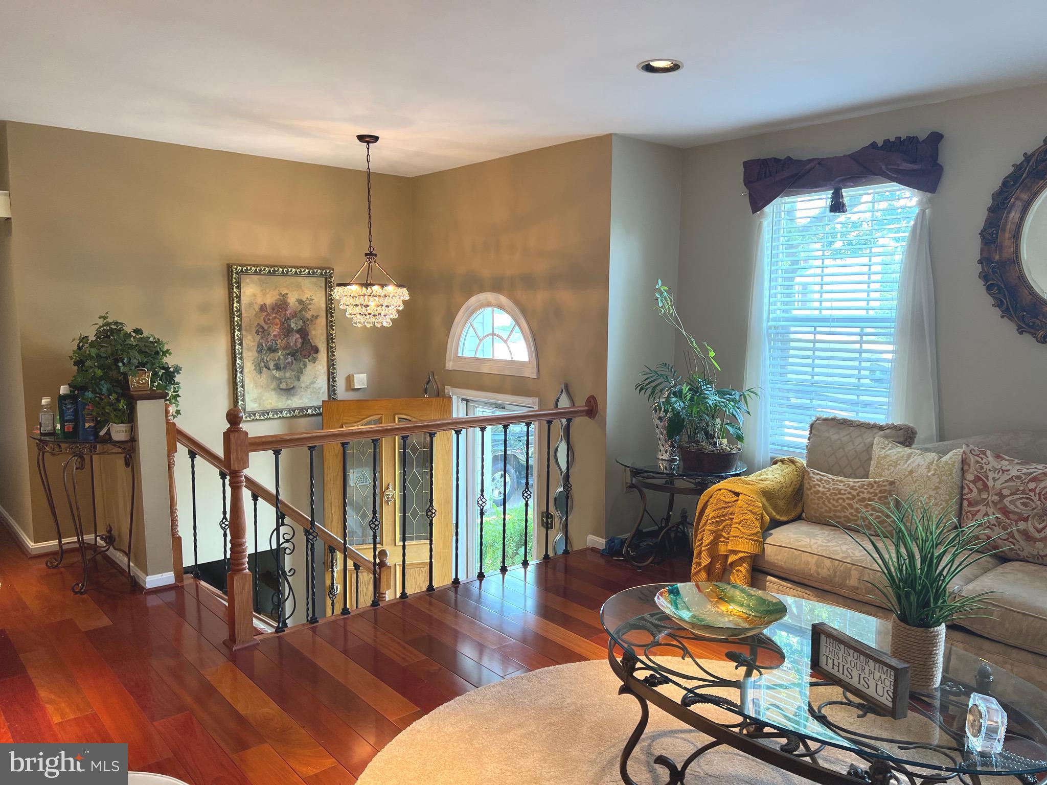 GOLDEN SPRINGS - Residential