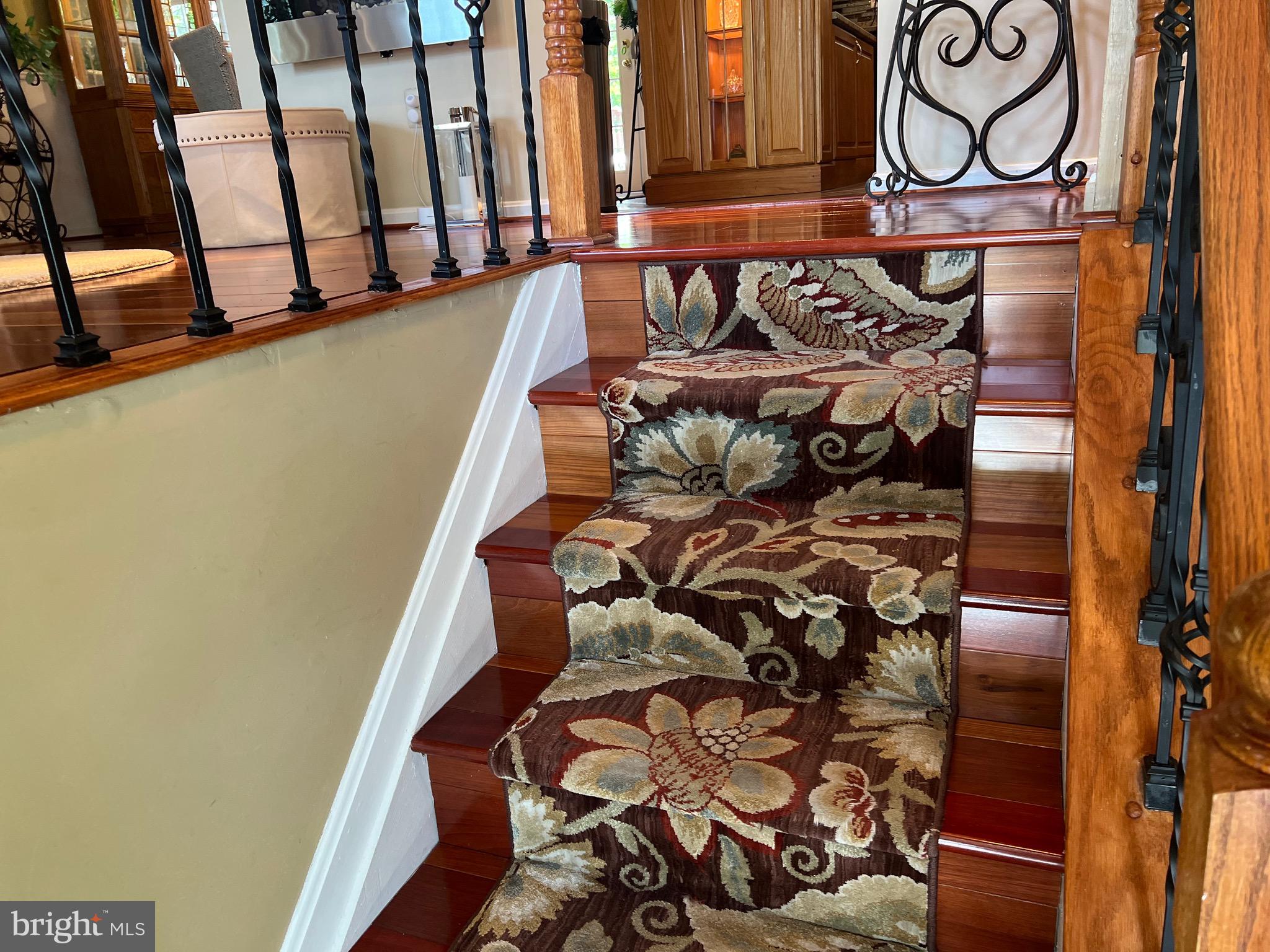 GOLDEN SPRINGS - Residential