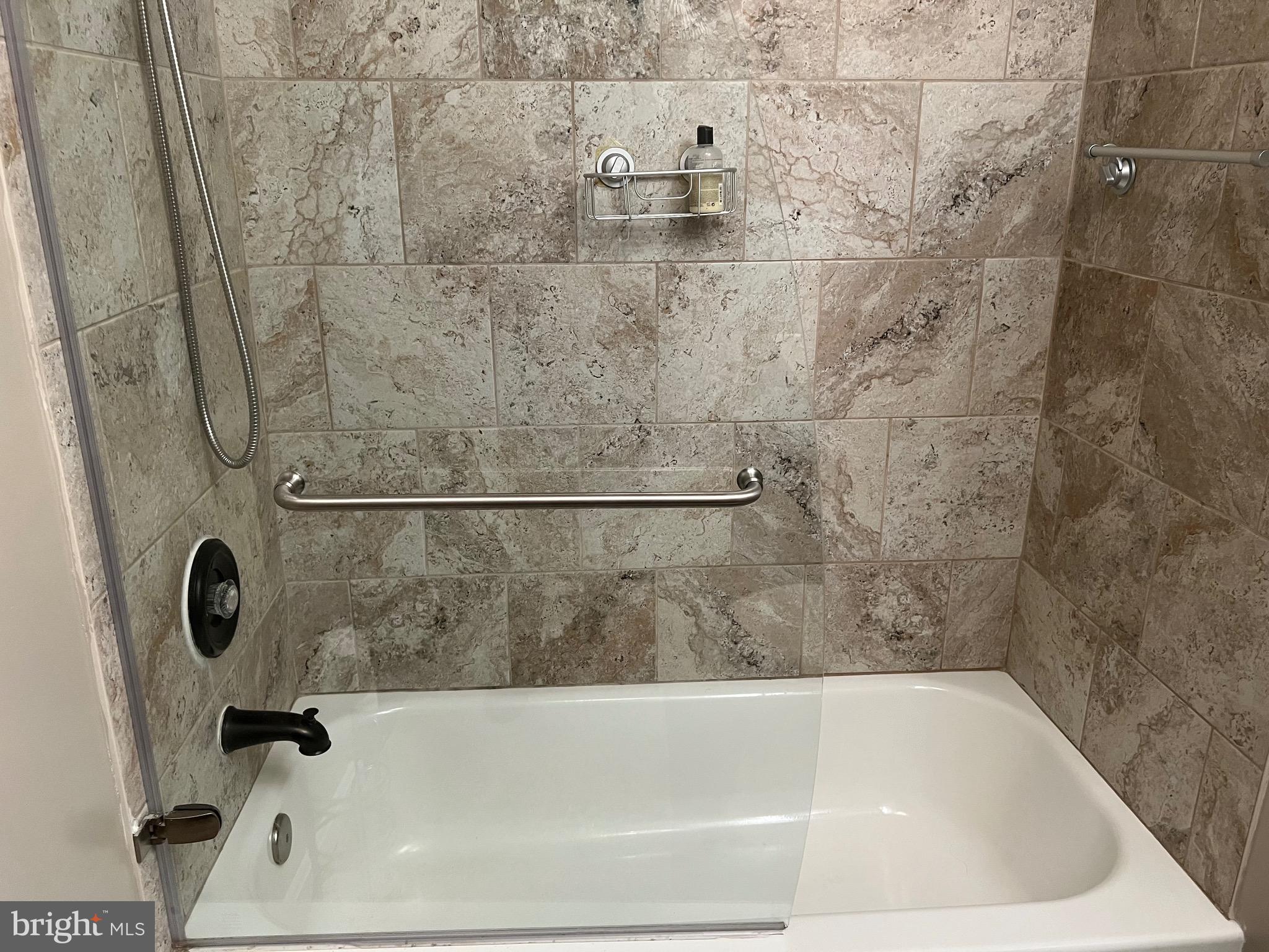 GOLDEN SPRINGS - Residential