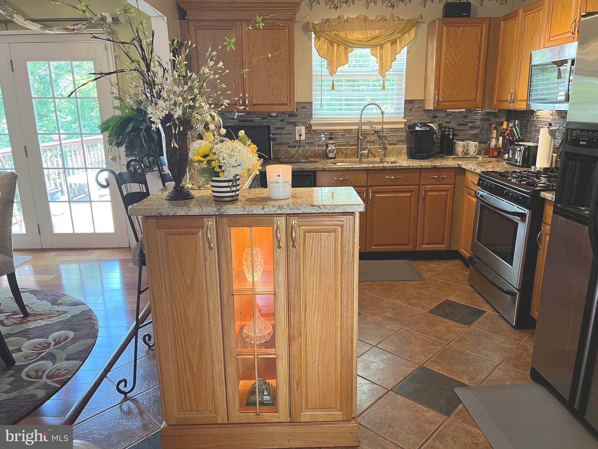 GOLDEN SPRINGS - Residential