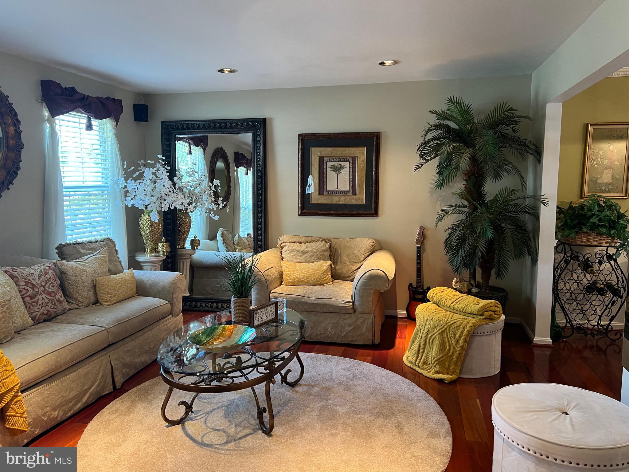 GOLDEN SPRINGS - Residential