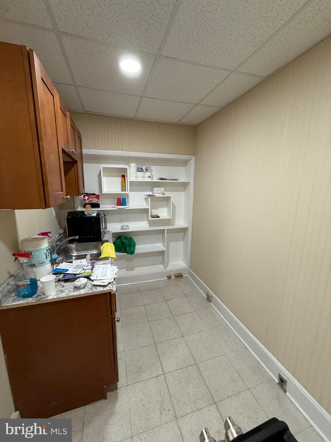 OLNEY - Commercial Sale