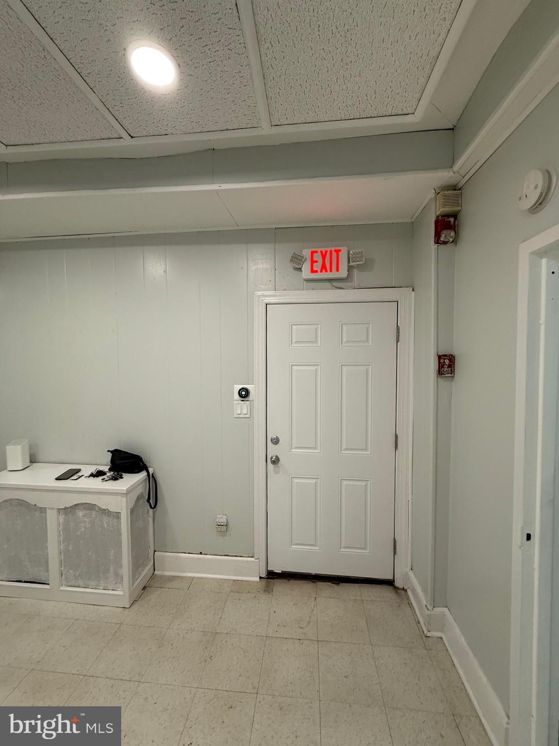 OLNEY - Commercial Sale