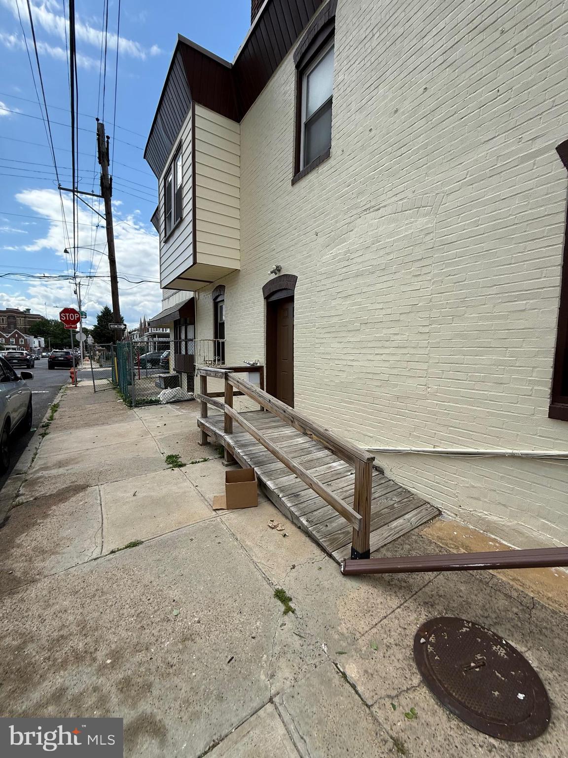 OLNEY - Commercial Sale