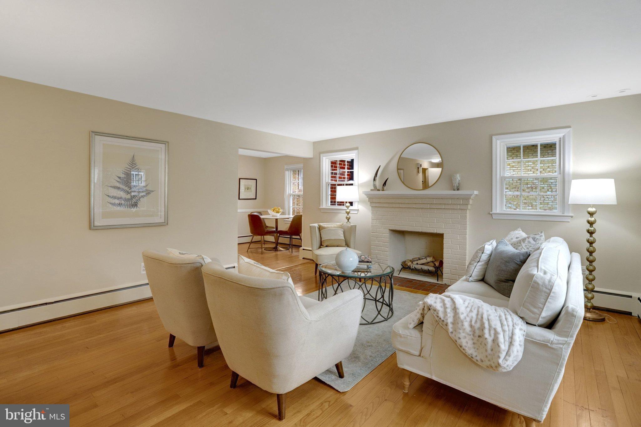 911 N LEXINGTON STREET