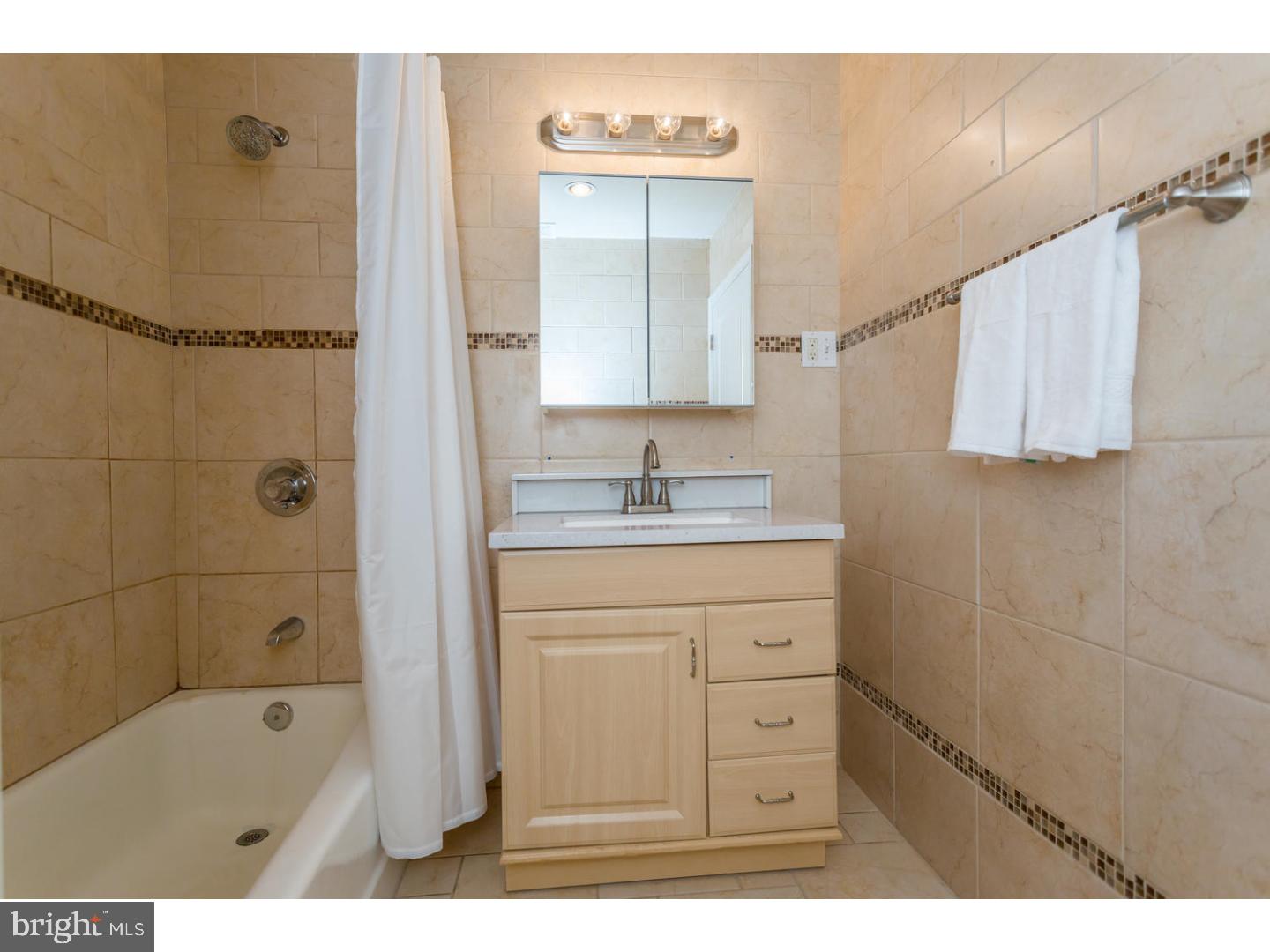 PASSYUNK SQUARE - Residential