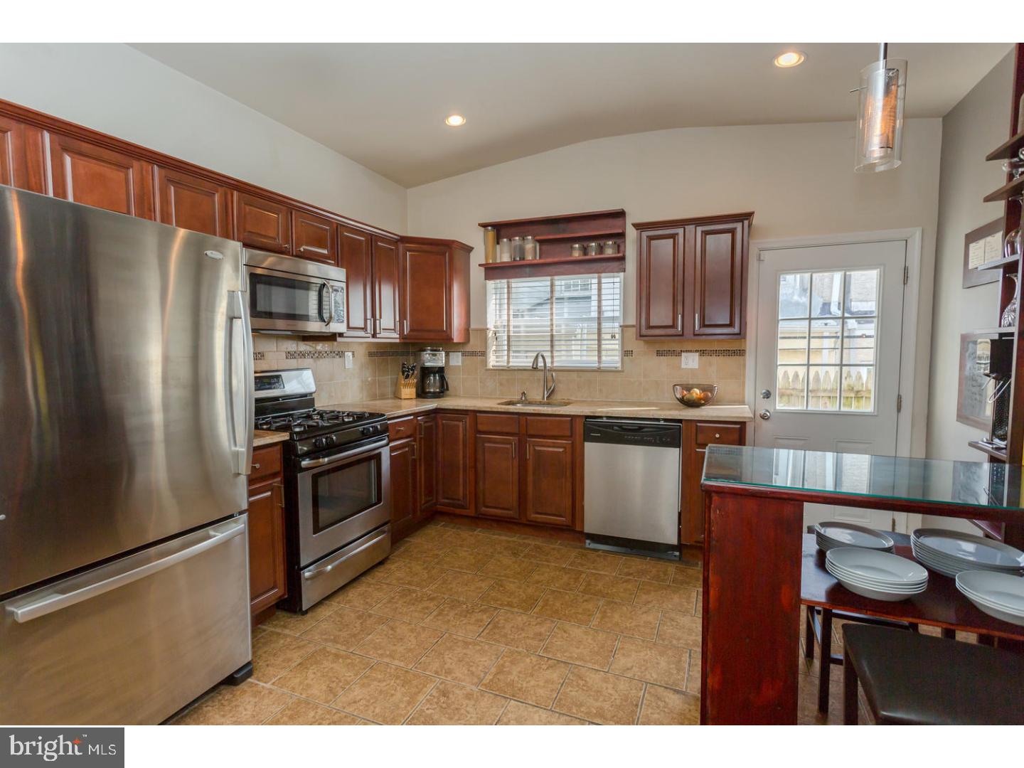 PASSYUNK SQUARE - Residential