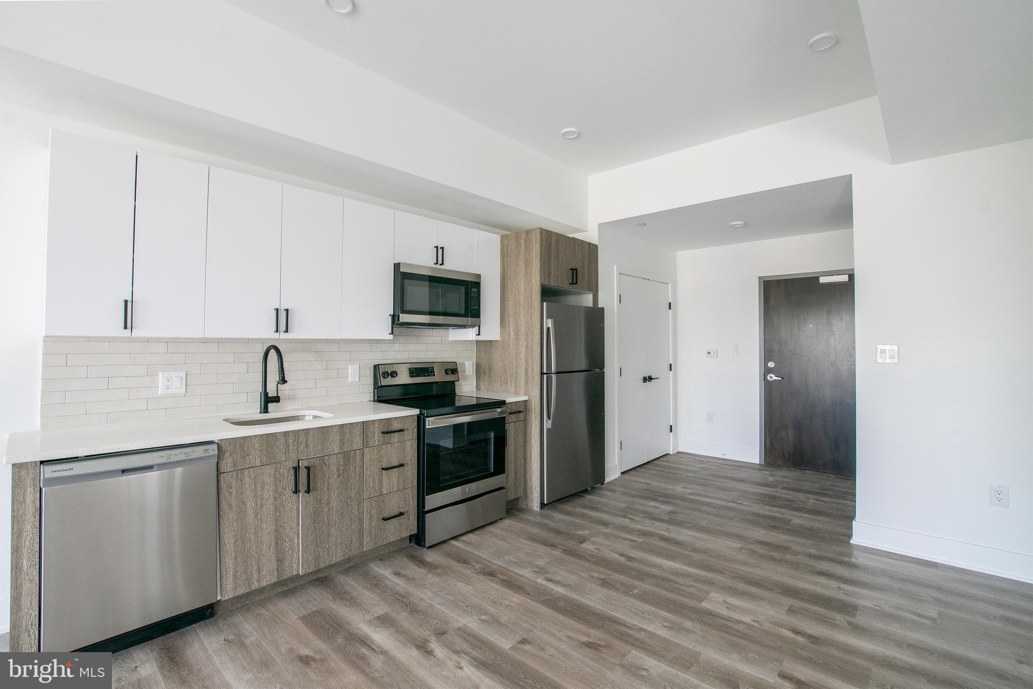 1420 POINT BREEZE AVENUE UNIT 408