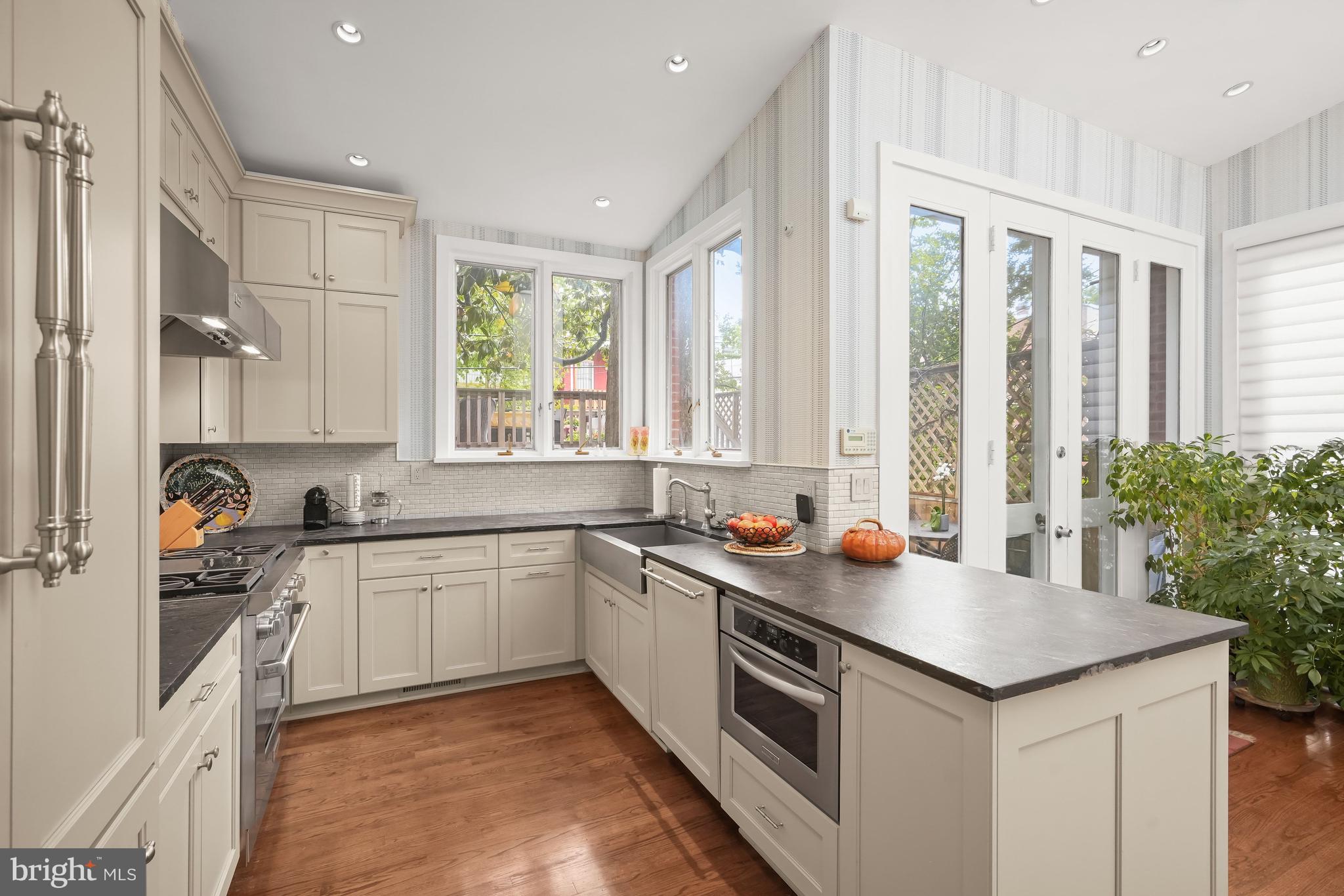 DUPONT CIRCLE - Residential