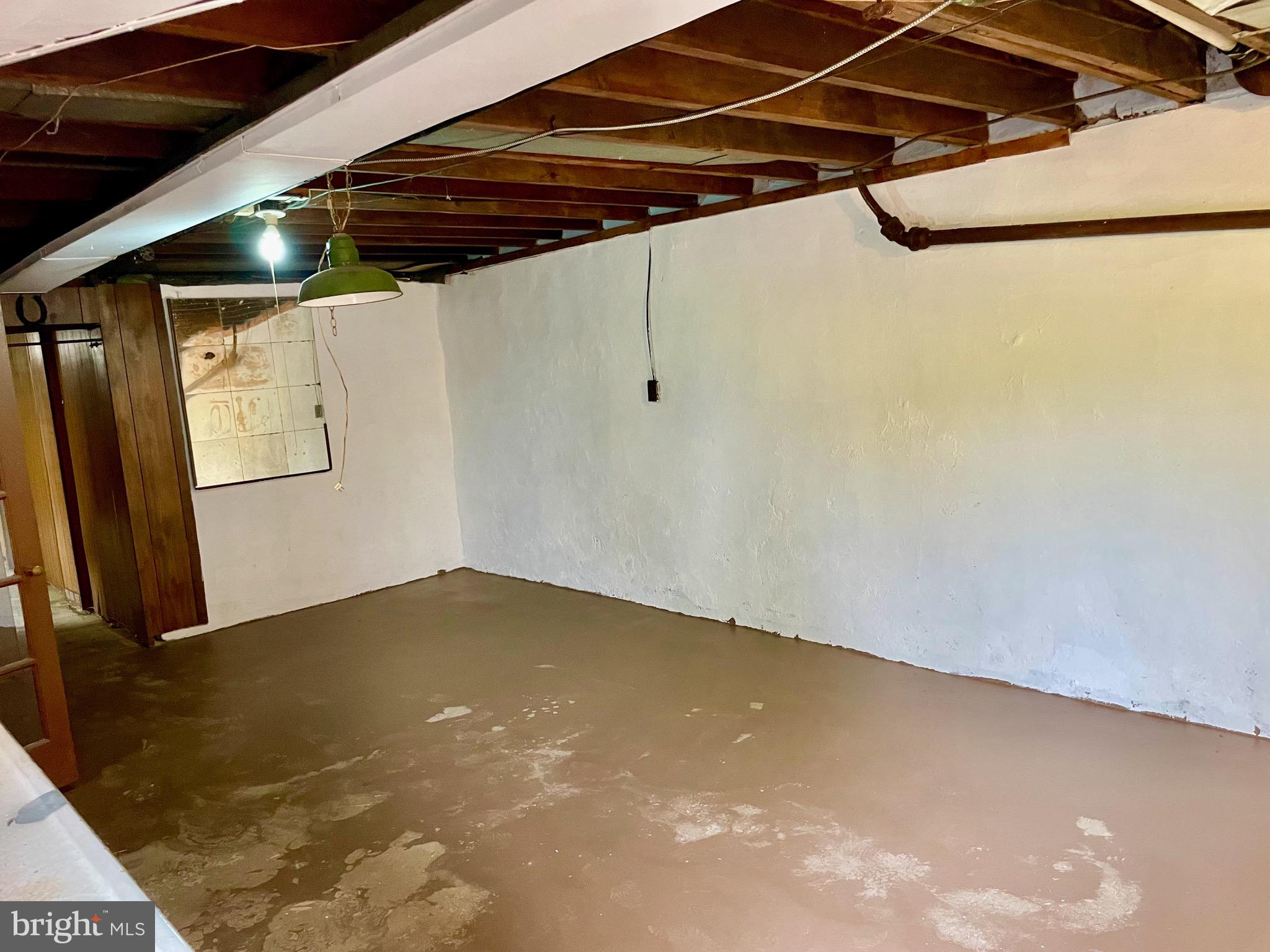 ROCKLEDGE - Residential Lease