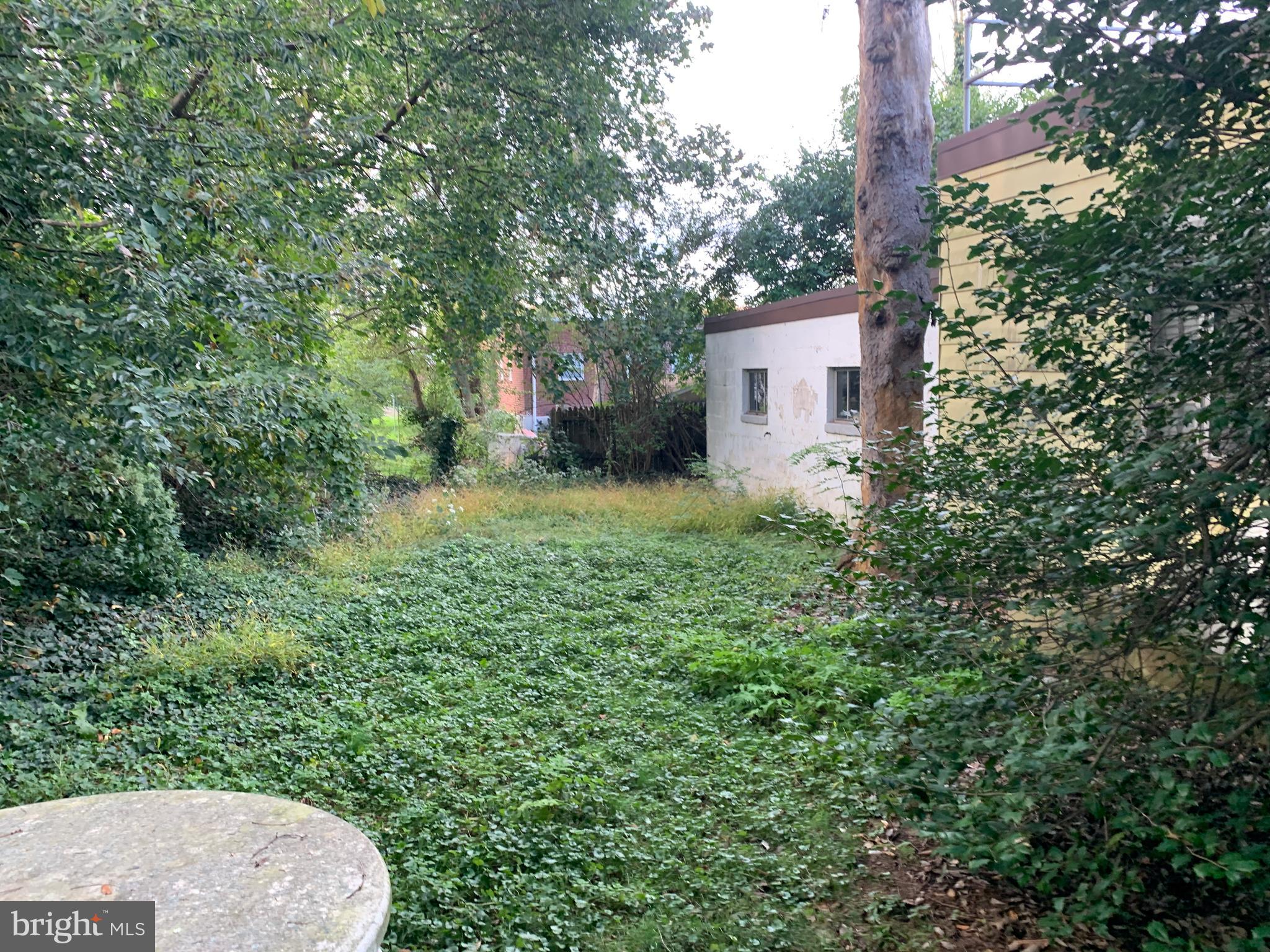 ROCKLEDGE - Residential Lease