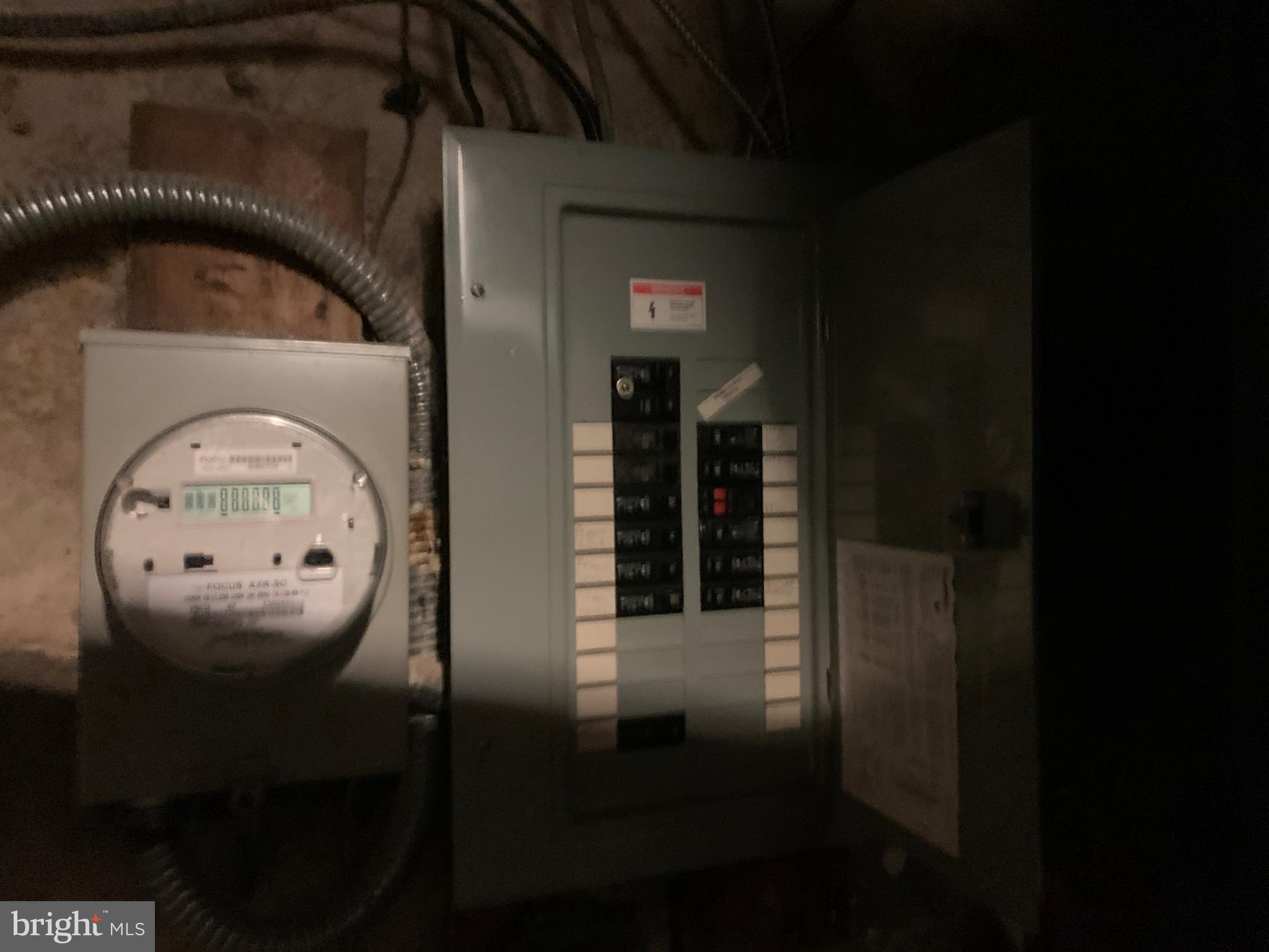 ROCKLEDGE - Residential Lease