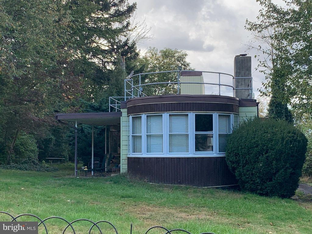 Photo of 119 Robbins Avenue, JENKINTOWN, PA 19046 (MLS # PAMC2131492)