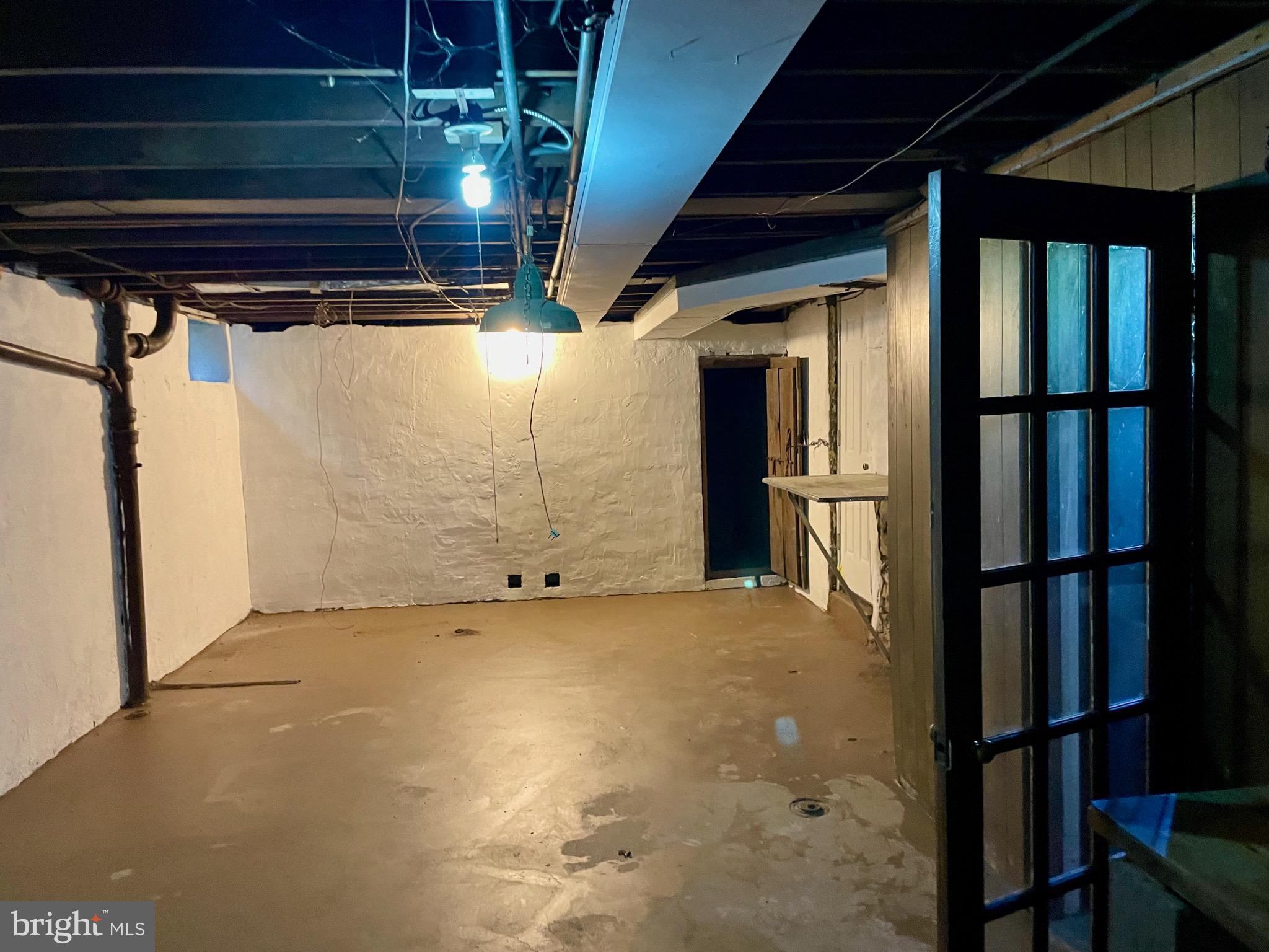 ROCKLEDGE - Residential Lease