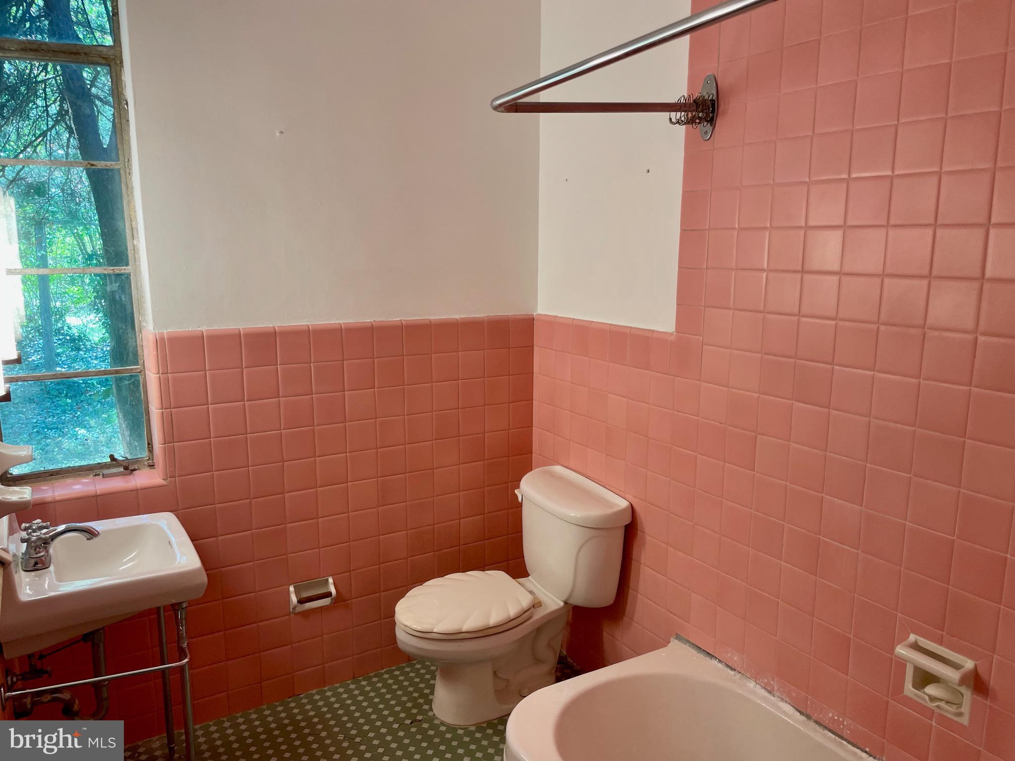 ROCKLEDGE - Residential Lease