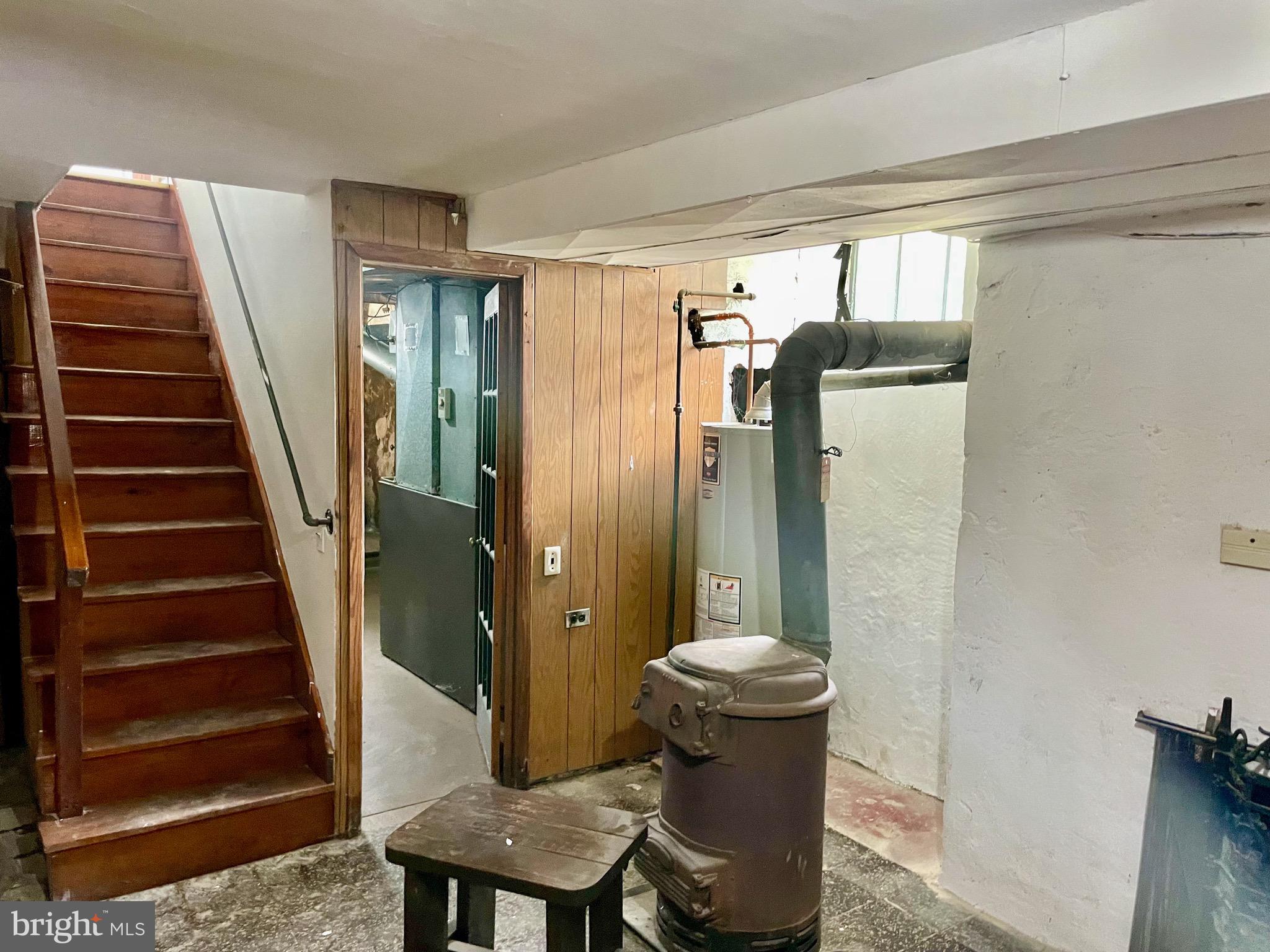 ROCKLEDGE - Residential Lease