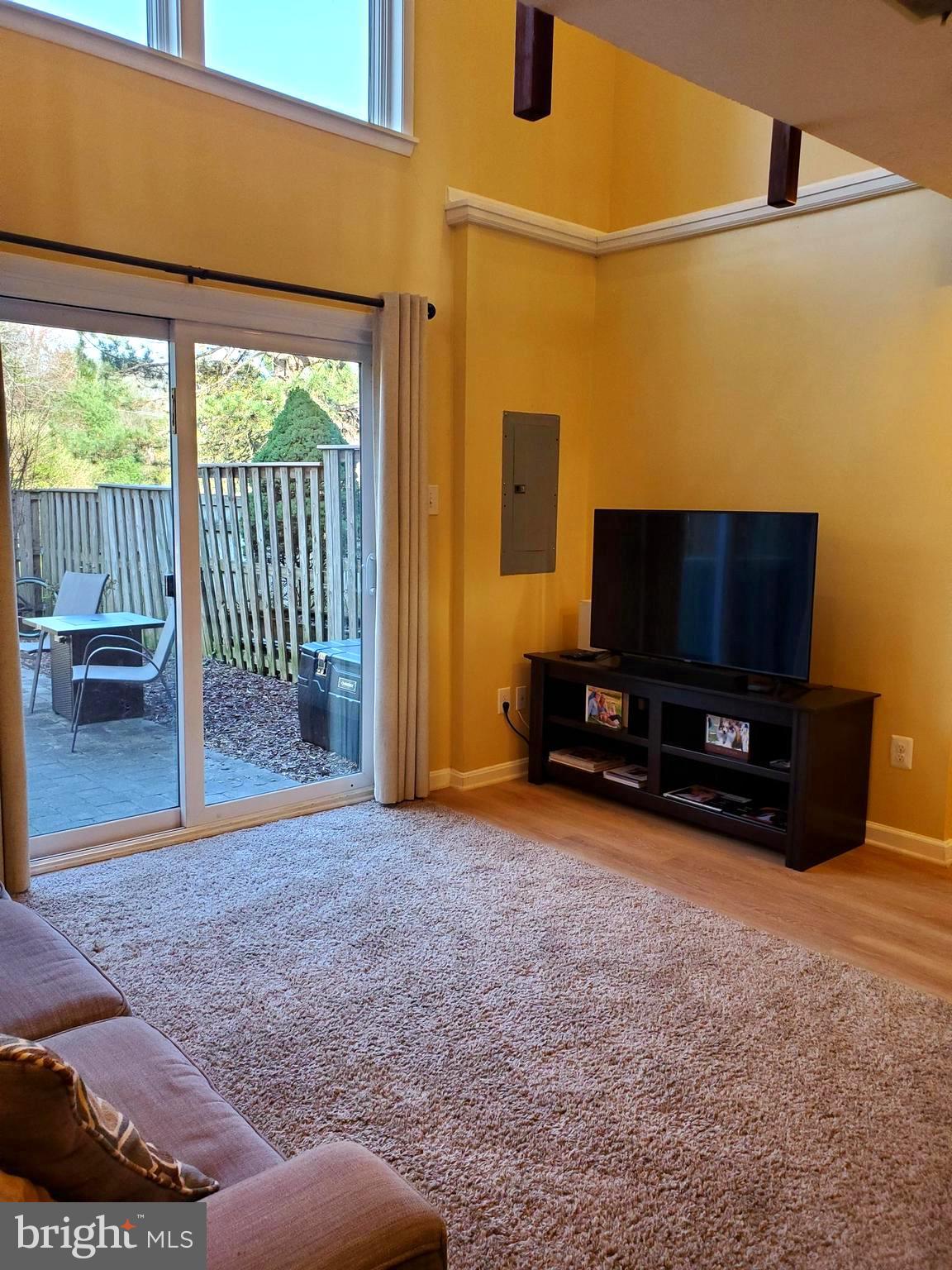 RESTON - Residential Lease