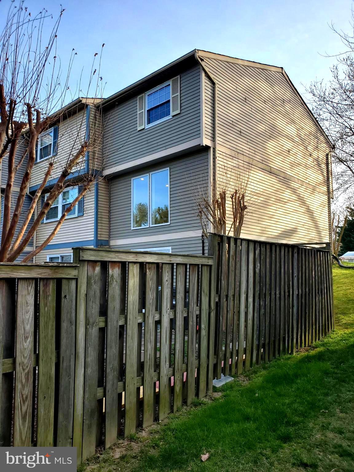 RESTON - Residential Lease