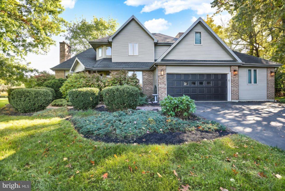 162 OAK CIRCLE