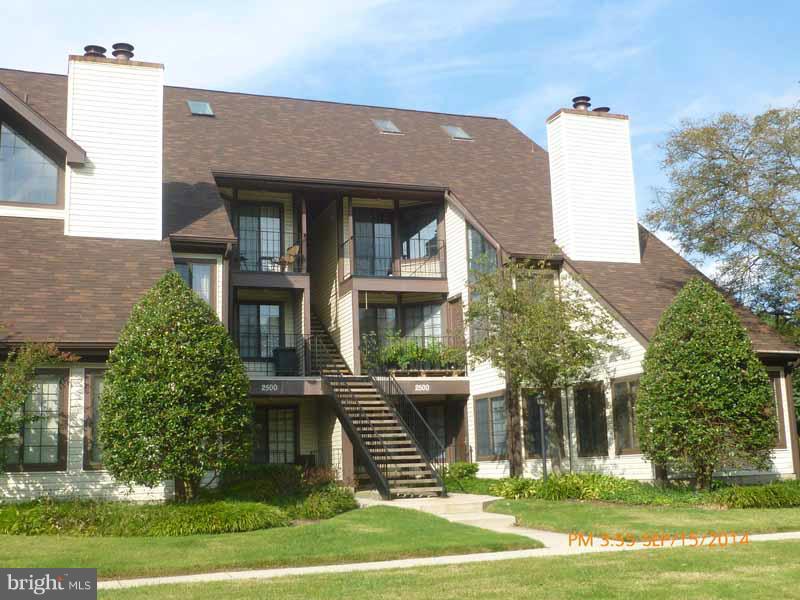 Gorgeous location with breath taking views! This top level home overlooks Walden Golf Course. Peaceful sunsets off the balcony. 25 ft vaulted ceilings in living room give a big open feeling. 17 x 13 loft vaulted windows so light floods in. F/P in loft helps create romantic evenings. Huge utility area is perfect for any storage needs. 1 CAR GARAGE w/auto open. This is a HomePath property.