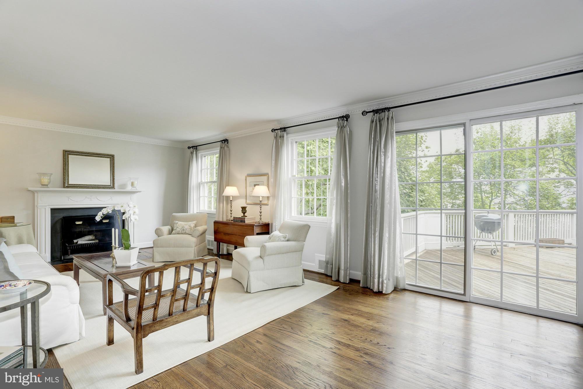 CHEVY CHASE - Residential