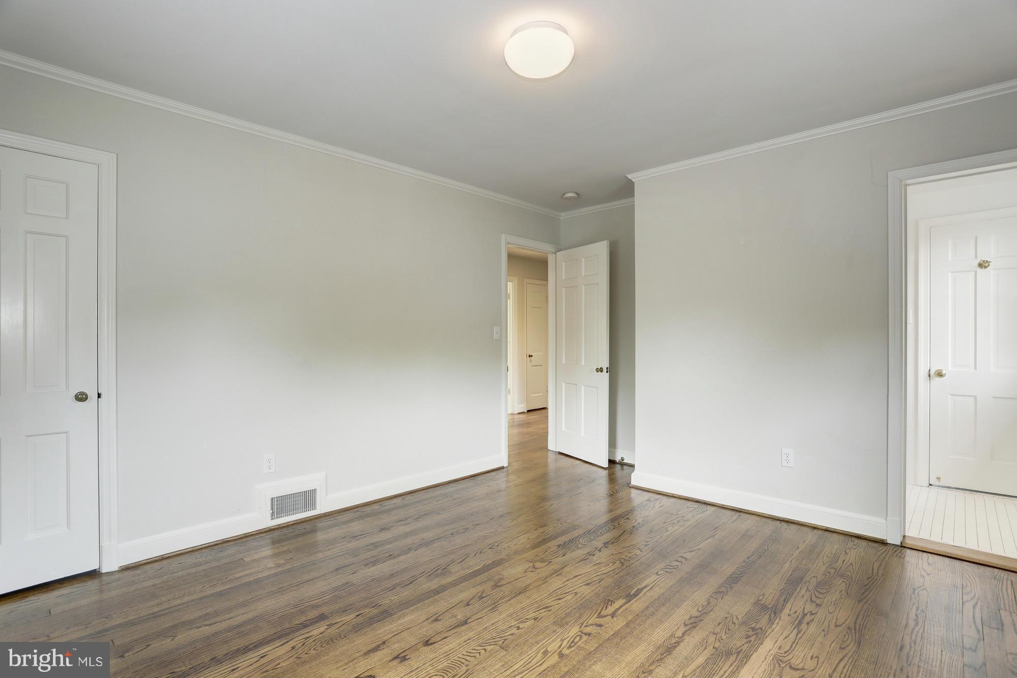 CHEVY CHASE - Residential