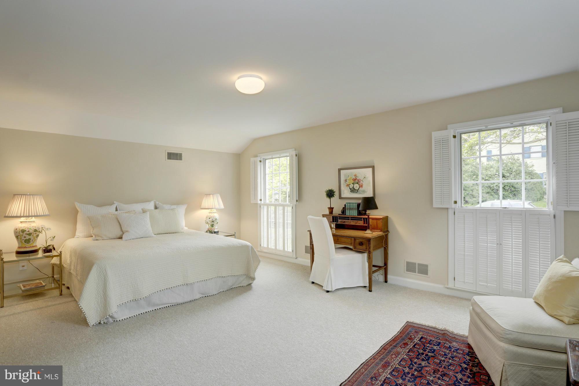 CHEVY CHASE - Residential