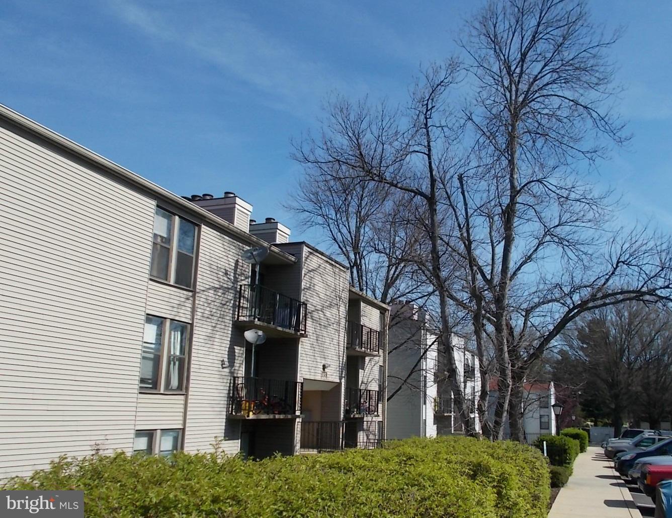 Top floor one bedrooms, one full bath, plus den/office condo, with sliders in the living room to the balcony. Two reserved parking spaces. All utilities, 2 reserved parking spaces, and outdoor pool are all included in the condo fee. Close to metro, dining and shops! Park along the fenced wall where it says GUE ST PARKING.