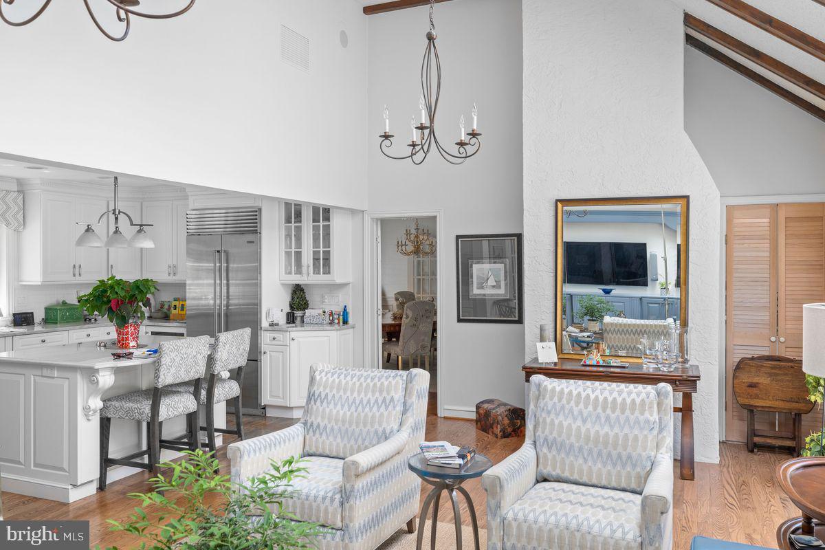 RADNOR HUNT - Residential