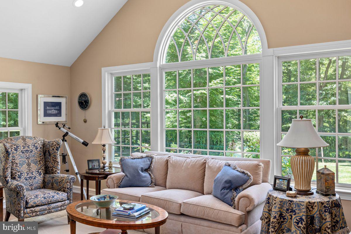 RADNOR HUNT - Residential