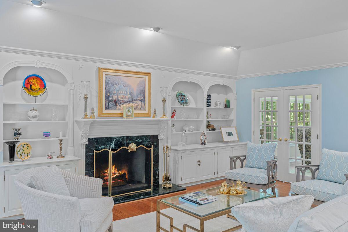 RADNOR HUNT - Residential