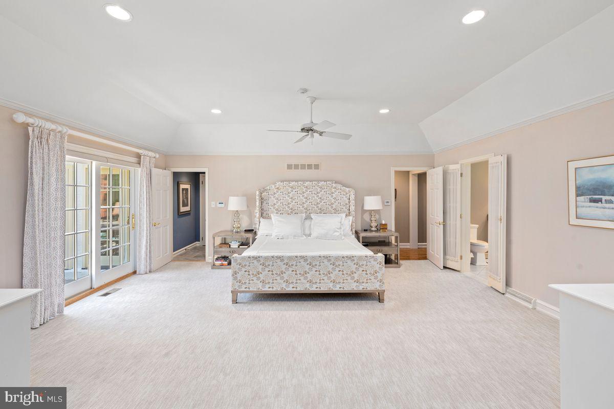 RADNOR HUNT - Residential