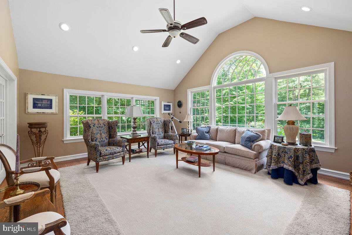 RADNOR HUNT - Residential