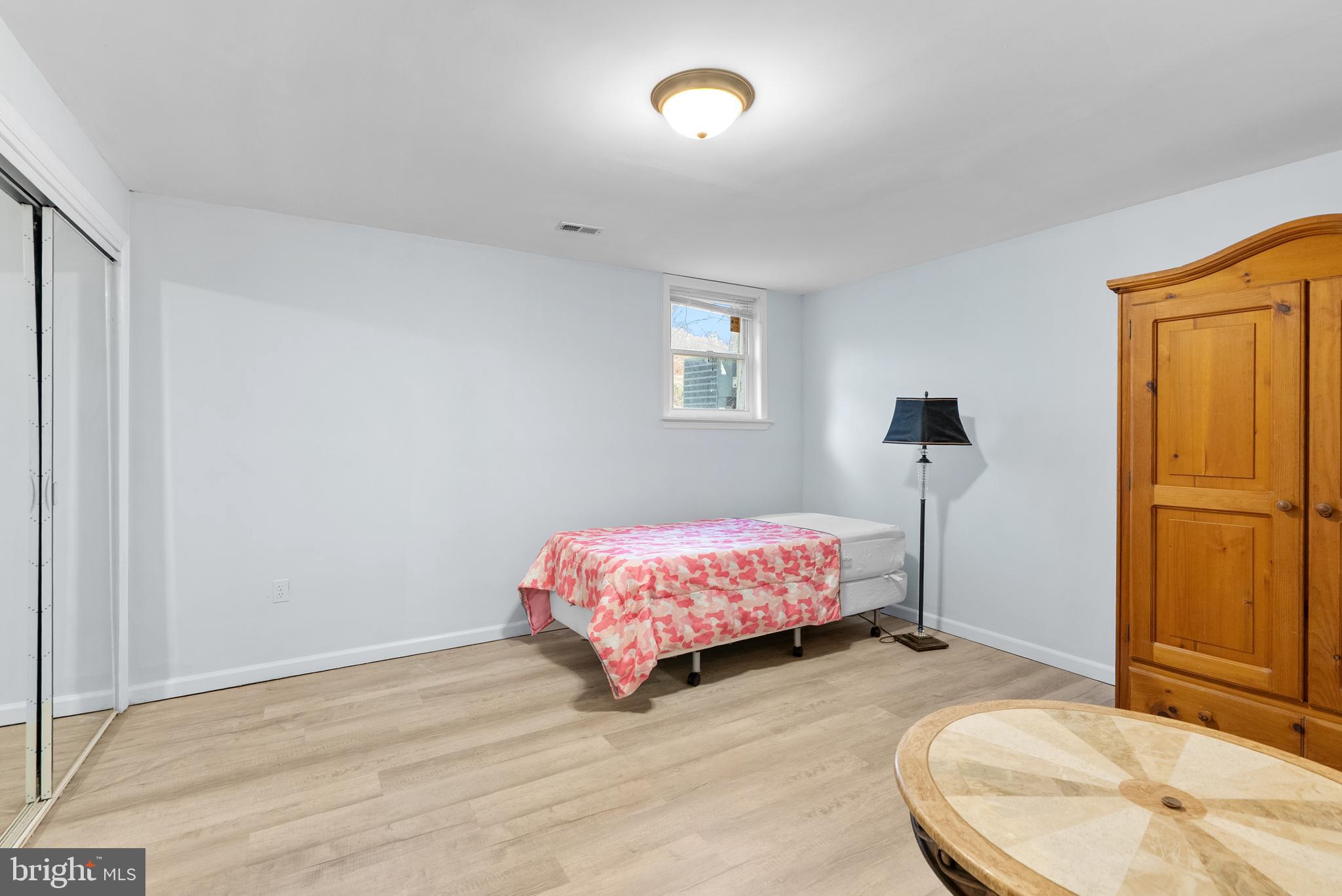 CYPRESS RUN - Residential