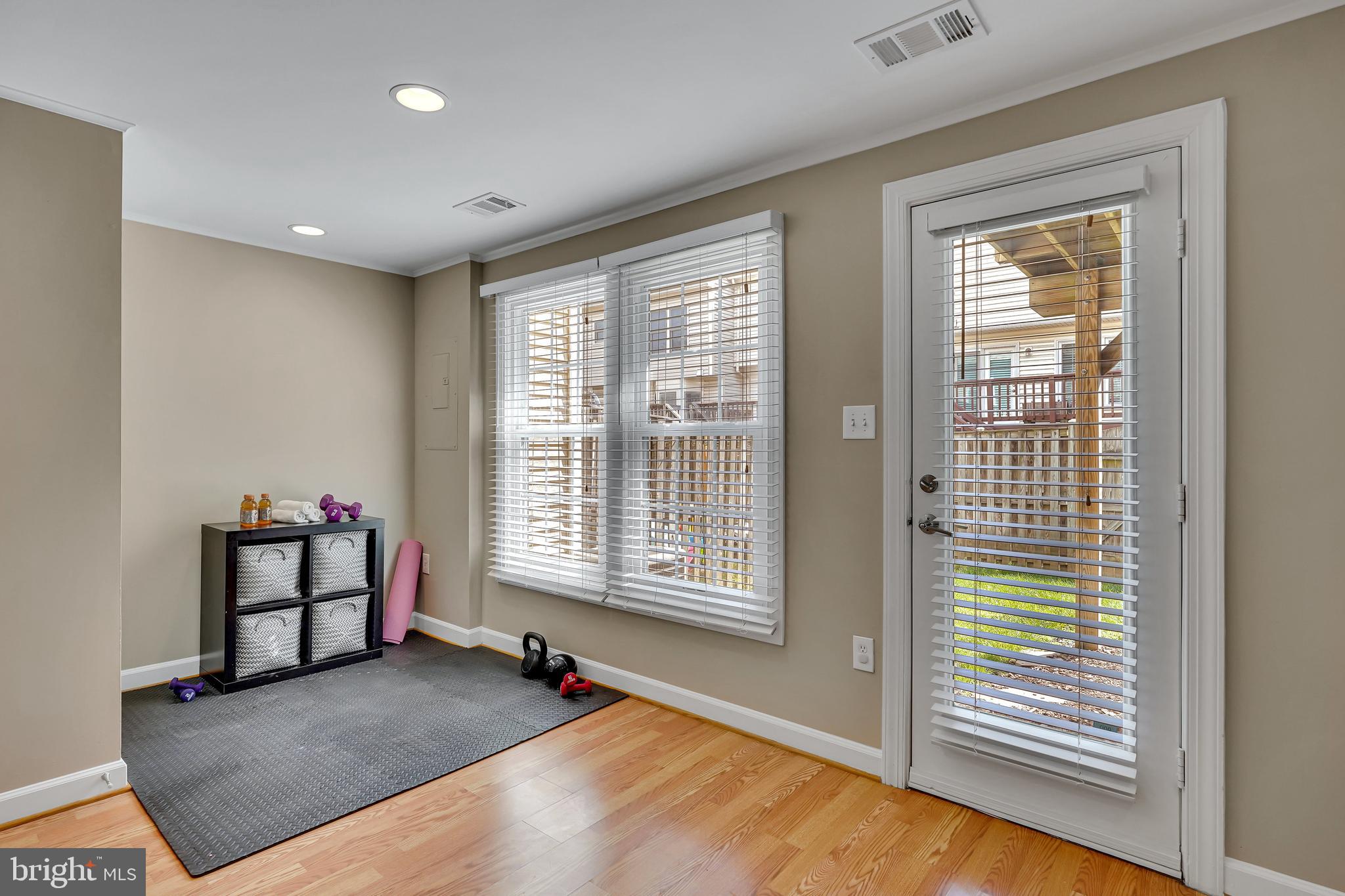 CENTRE RIDGE - Residential