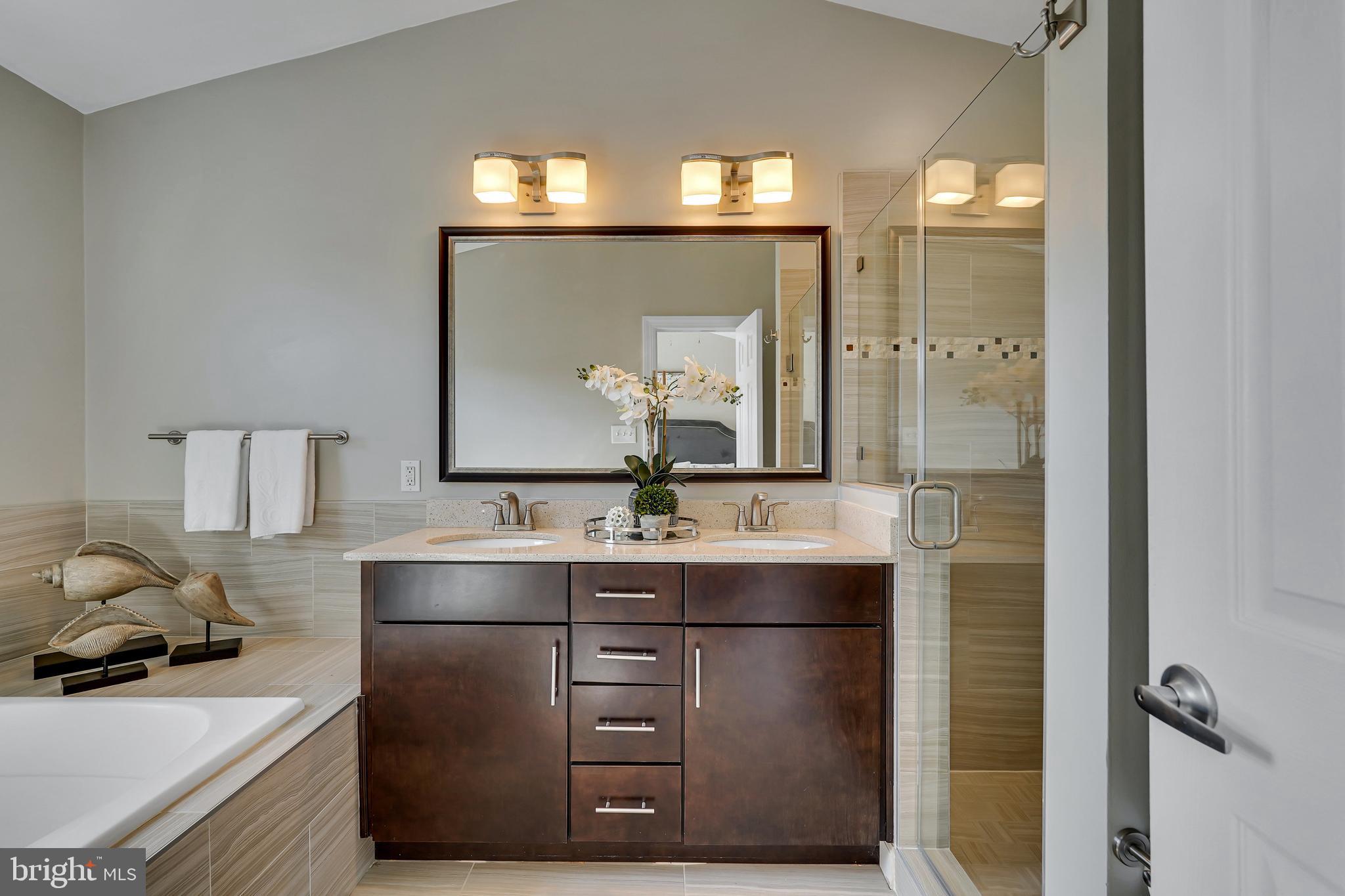 CENTRE RIDGE - Residential