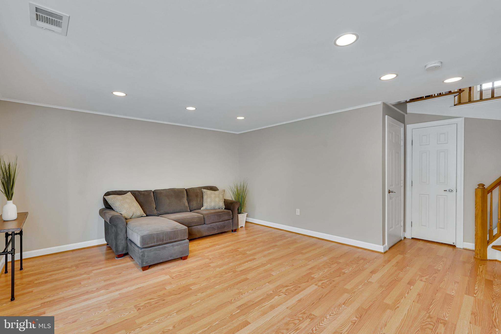 CENTRE RIDGE - Residential