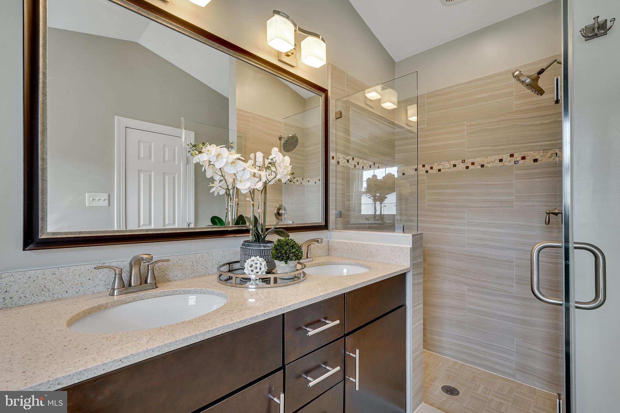 CENTRE RIDGE - Residential