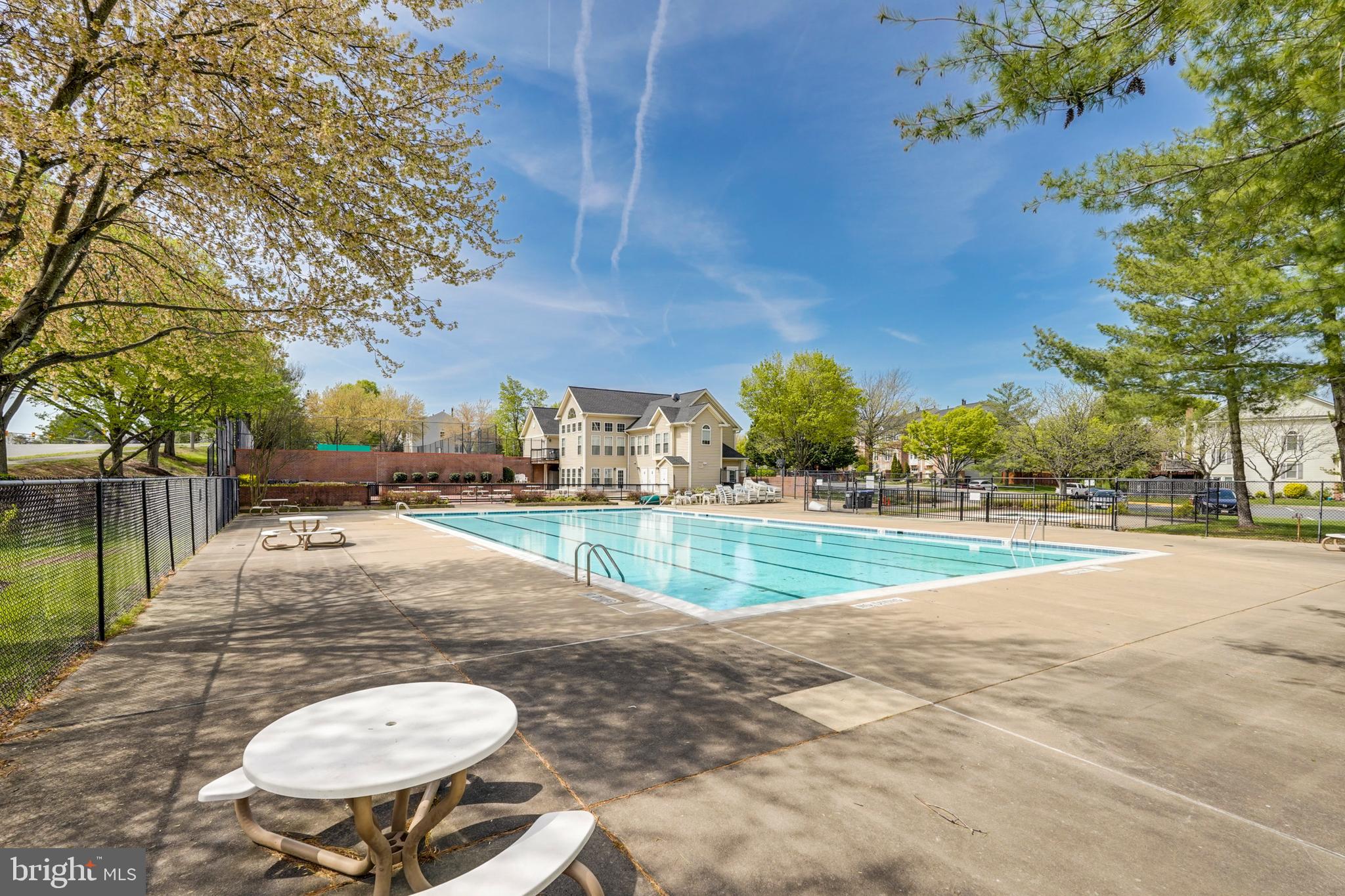 CENTRE RIDGE - Residential