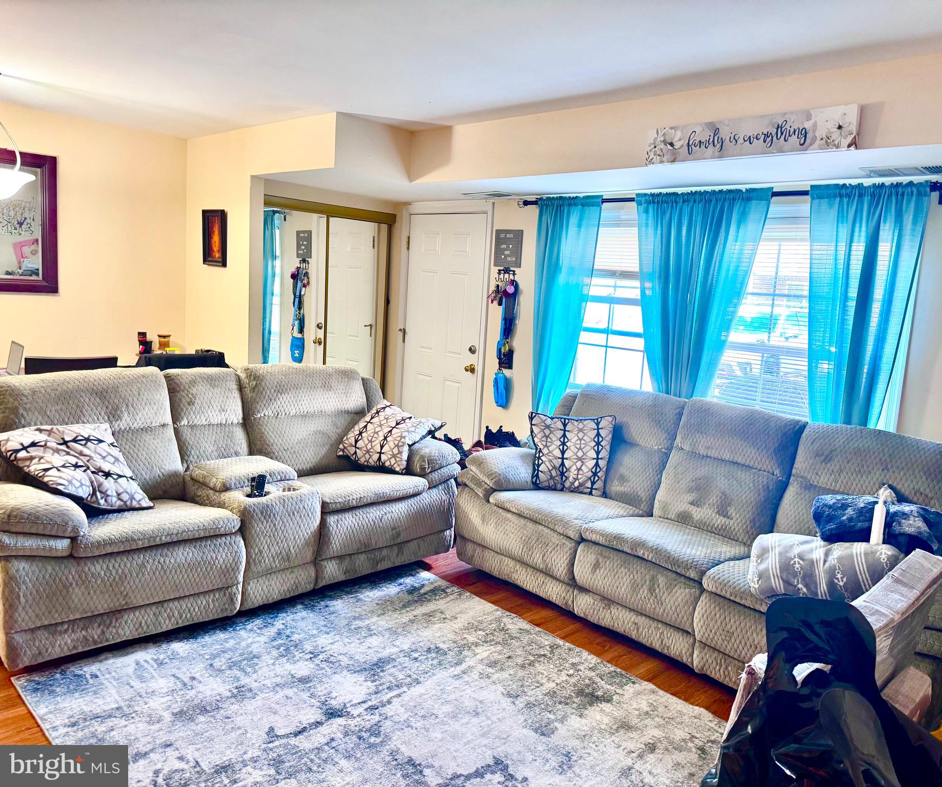 WHISKEY BOTTOM - Residential