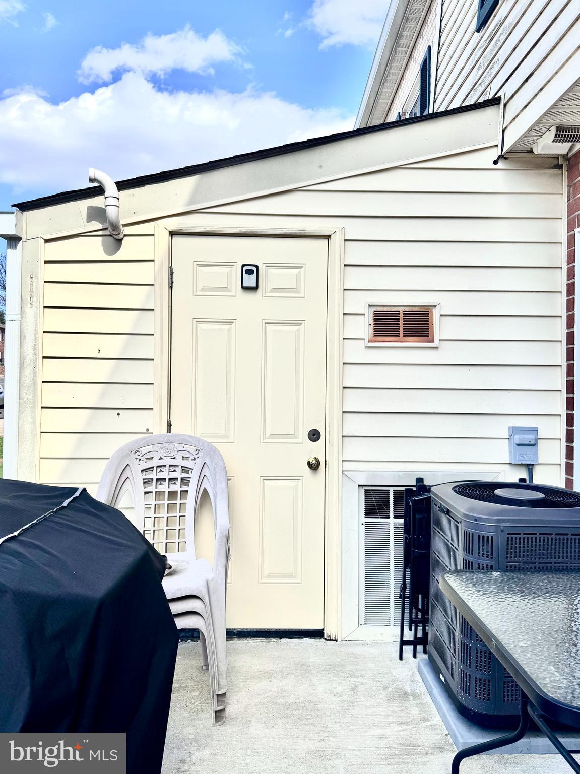 WHISKEY BOTTOM - Residential