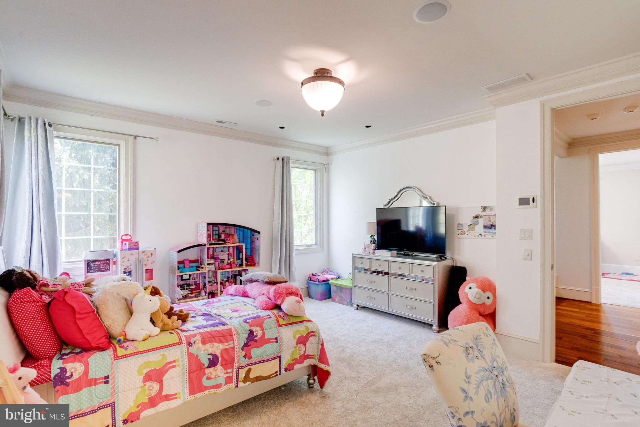 NORTH ROLAND PARK - Residential