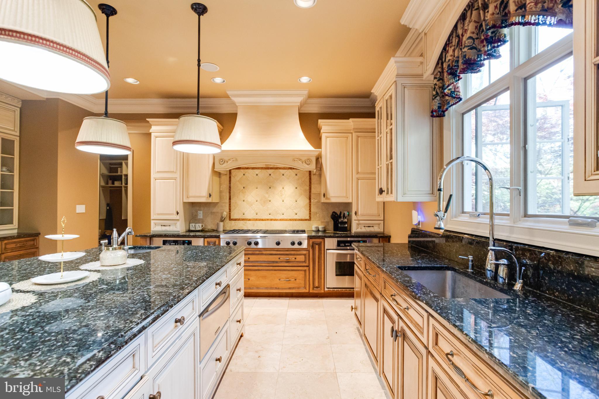NORTH ROLAND PARK - Residential
