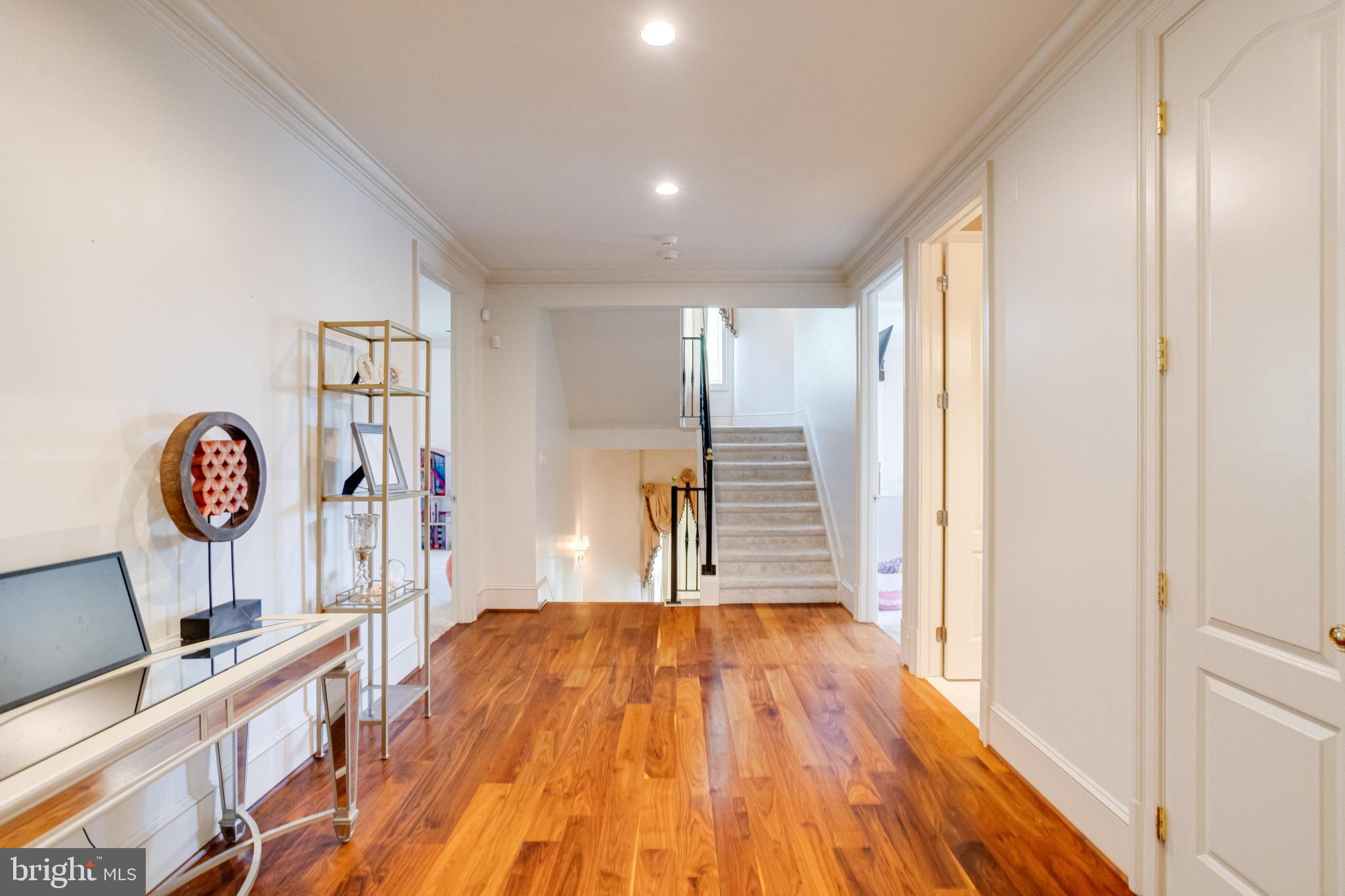 NORTH ROLAND PARK - Residential