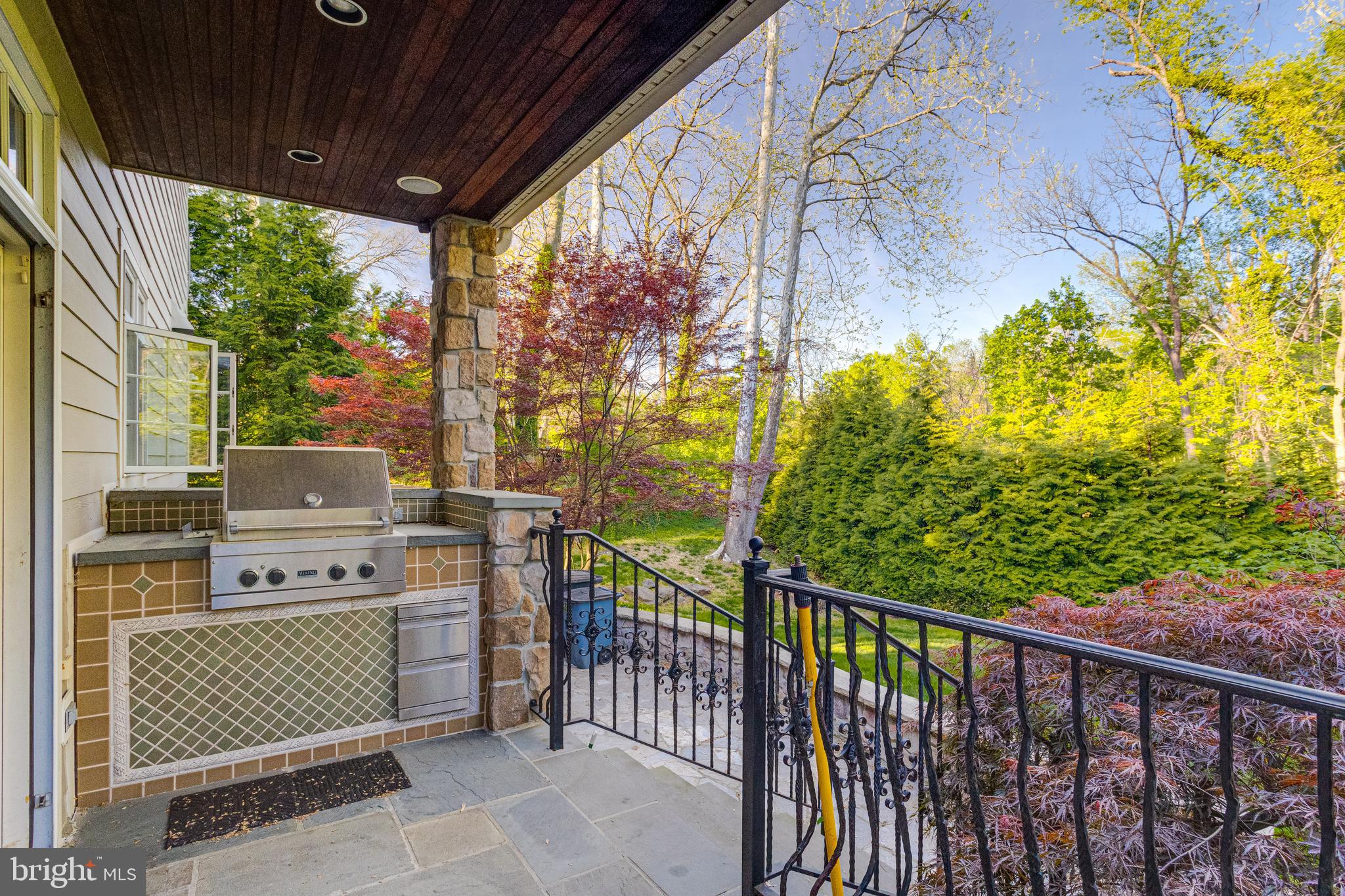NORTH ROLAND PARK - Residential
