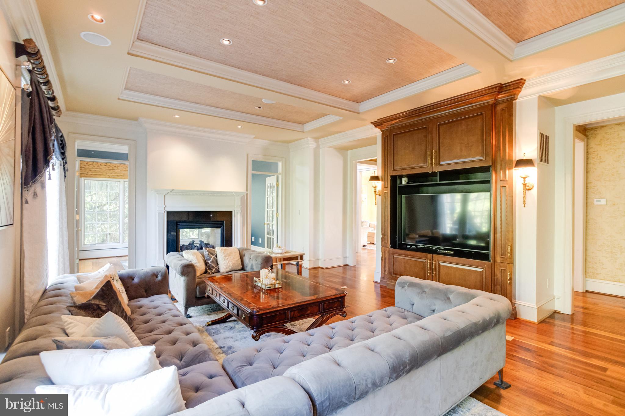 NORTH ROLAND PARK - Residential
