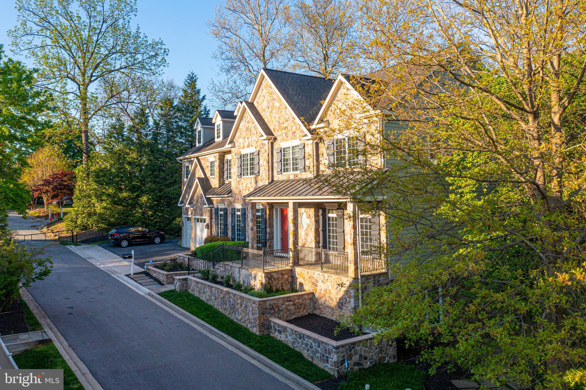 1100 WASHINGTONVILLE DRIVE