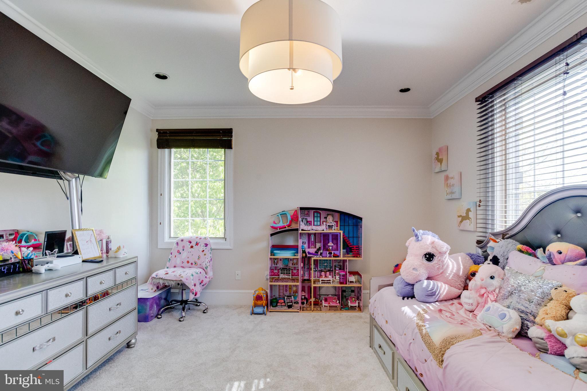 NORTH ROLAND PARK - Residential